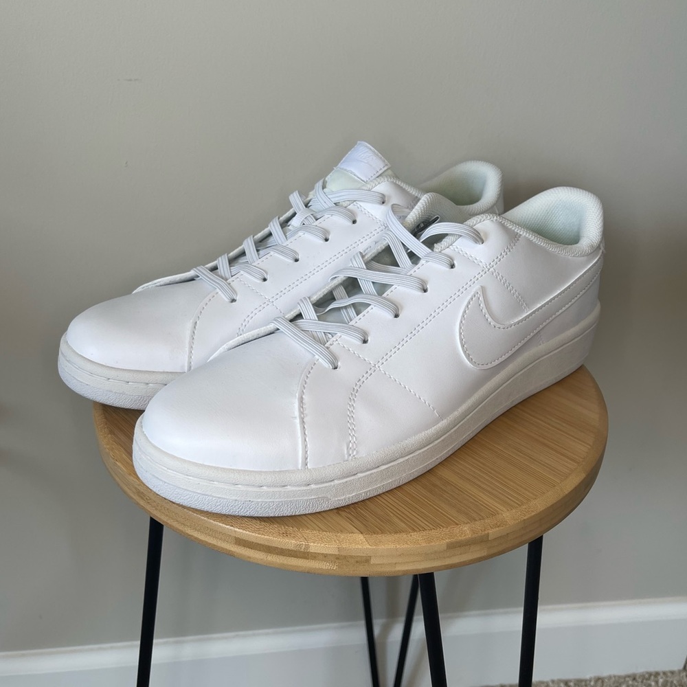 👟 White Nike Sneakers 👟 - Picture 2 of 8